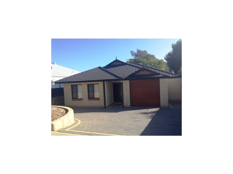 2B Snook Crescent, Hilton WA 6163