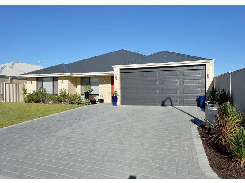 27 Buttermere Approach, Waikiki WA 6169
