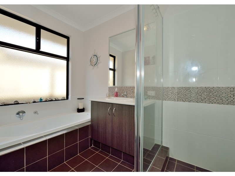 27 Buttermere Approach, Waikiki WA 6169