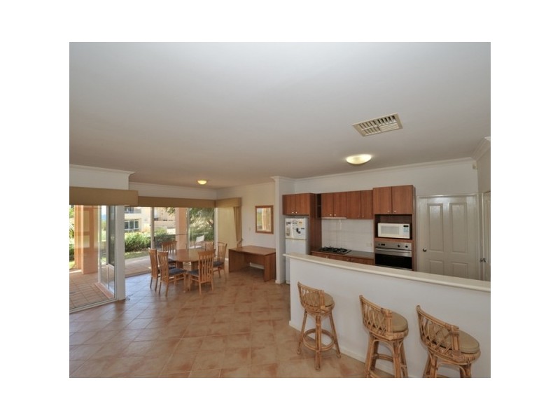 10 Wave Cove, Port Kennedy WA 6172