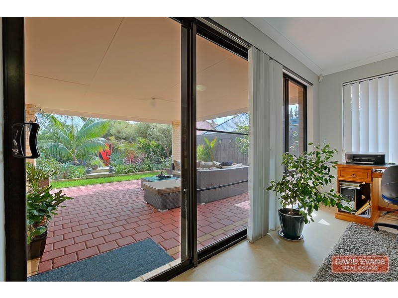 20 Lyttleton Street, Rockingham WA 6168