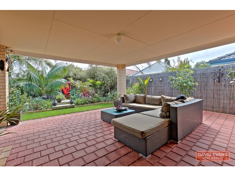 20 Lyttleton Street, Rockingham WA 6168