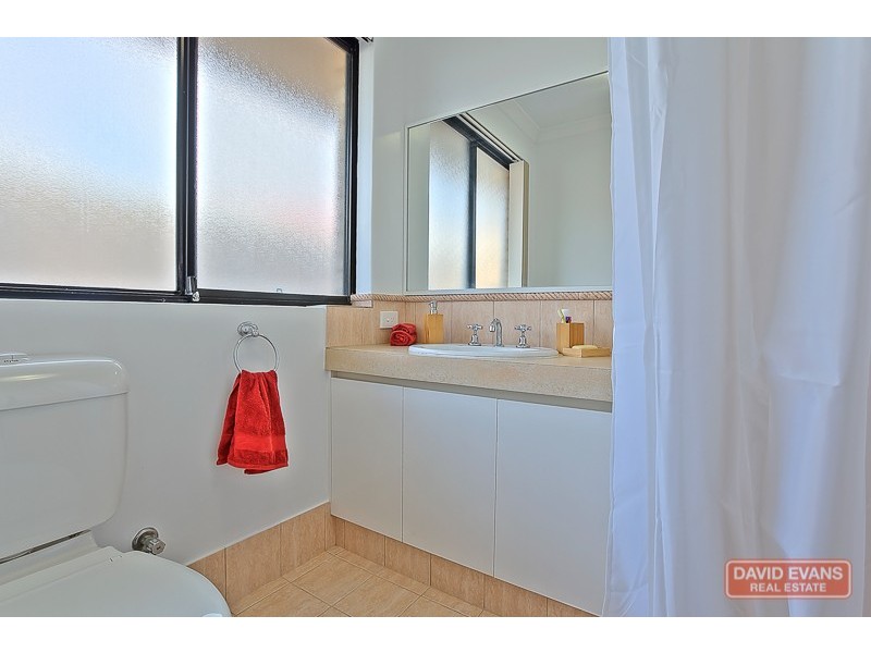 20 Lyttleton Street, Rockingham WA 6168