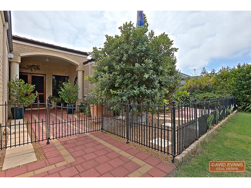 20 Lyttleton Street, Rockingham WA 6168