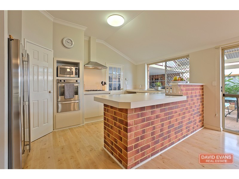 35 St Ettiene Garden, Port Kennedy WA 6172