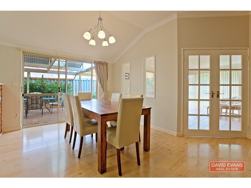 35 St Ettiene Garden, Port Kennedy WA 6172