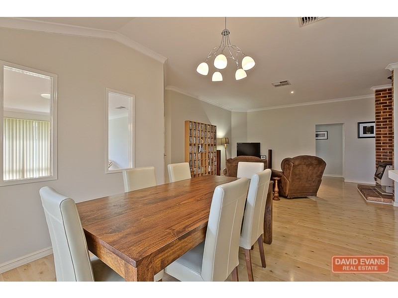 35 St Ettiene Garden, Port Kennedy WA 6172