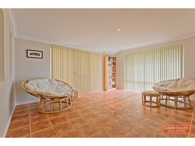 35 St Ettiene Garden, Port Kennedy WA 6172
