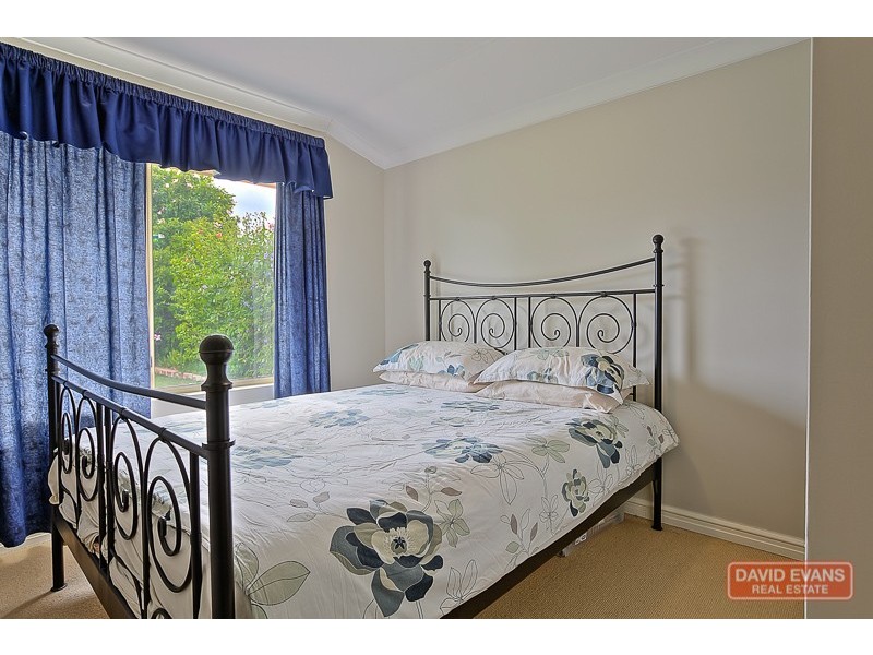 35 St Ettiene Garden, Port Kennedy WA 6172
