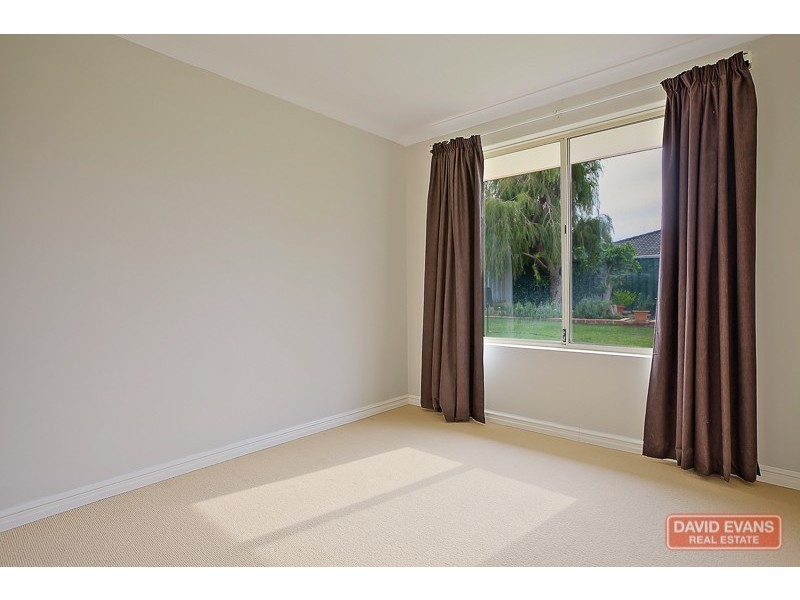 35 St Ettiene Garden, Port Kennedy WA 6172