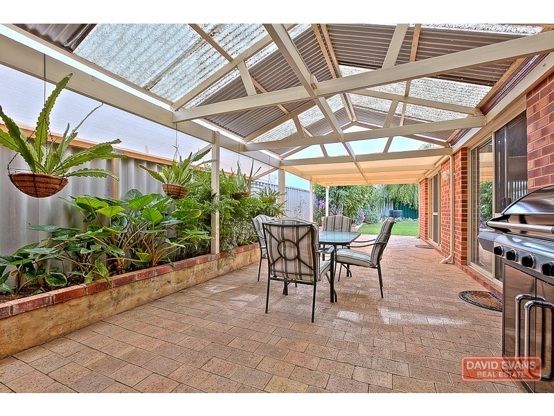 35 St Ettiene Garden, Port Kennedy WA 6172