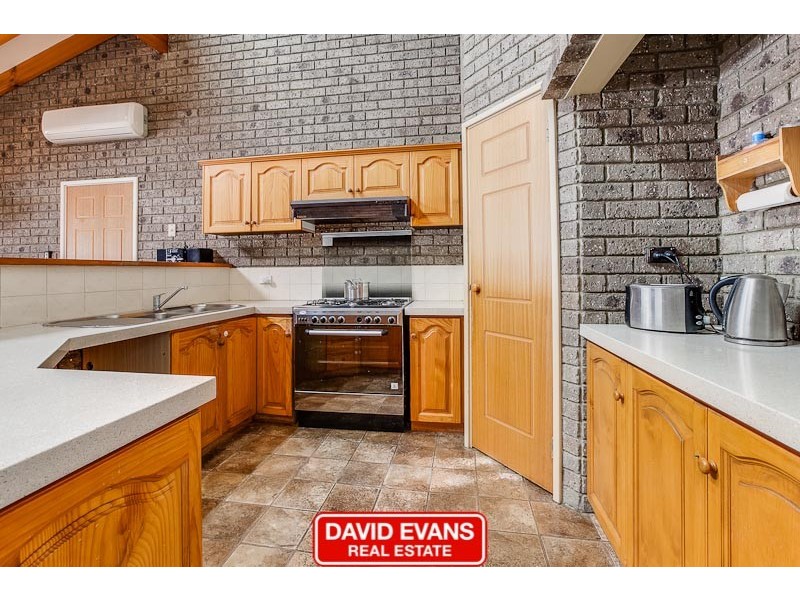 13 Golf Place, Cooloongup WA 6168