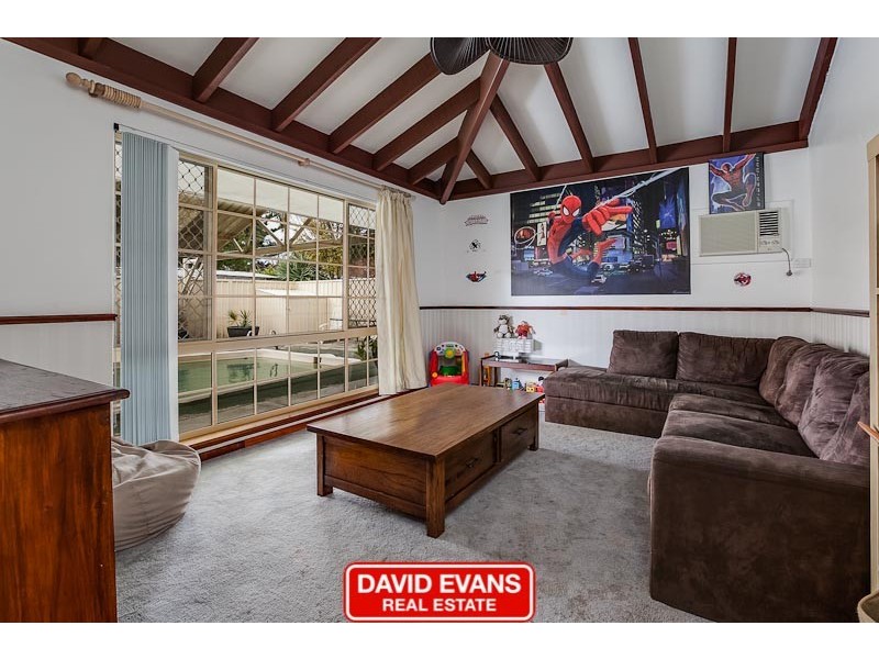 13 Golf Place, Cooloongup WA 6168