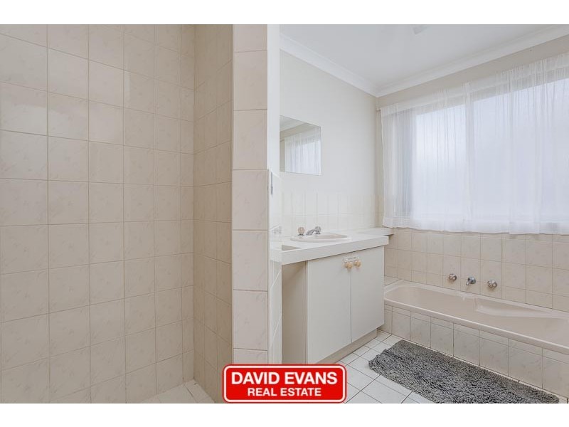 13 Golf Place, Cooloongup WA 6168