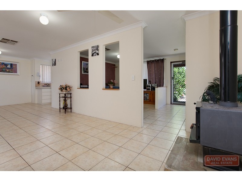 8 Huntingdale Court, Cooloongup WA 6168