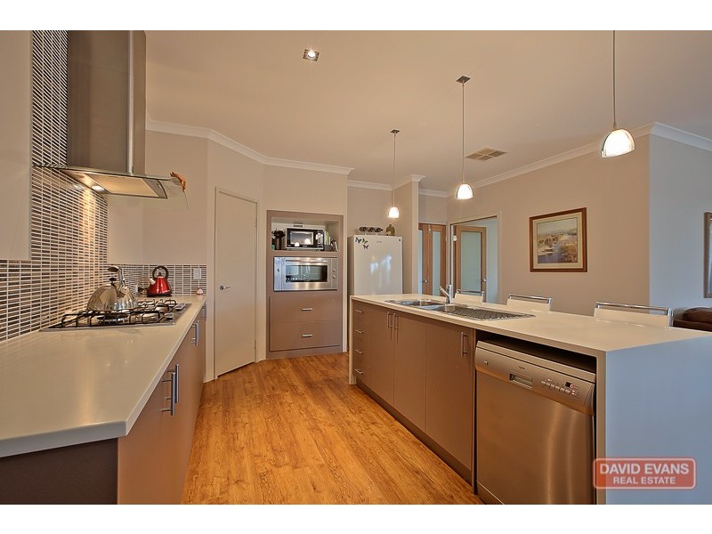 2 Mariposa Boulevard, Secret Harbour WA 6173