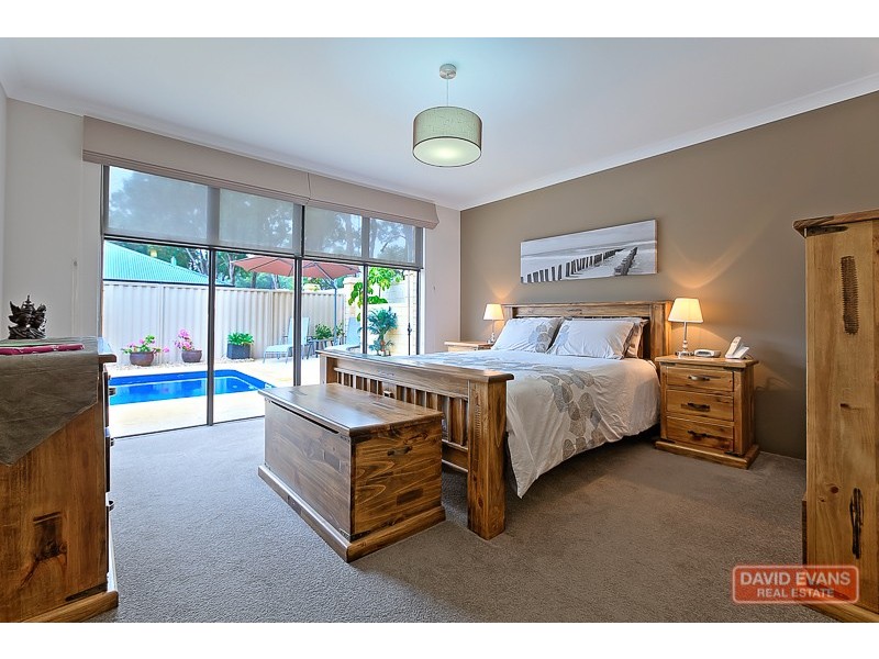 2 Mariposa Boulevard, Secret Harbour WA 6173