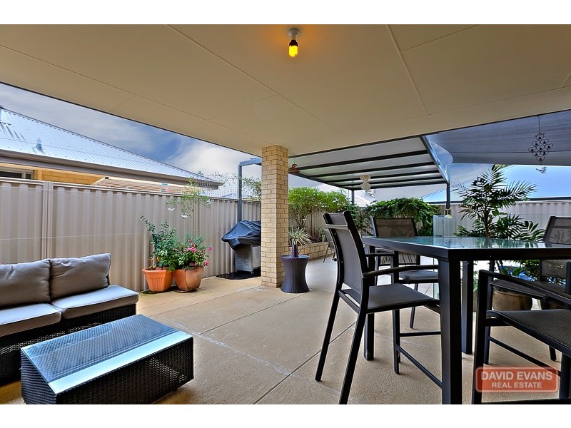 2 Mariposa Boulevard, Secret Harbour WA 6173