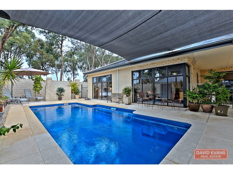 2 Mariposa Boulevard, Secret Harbour WA 6173