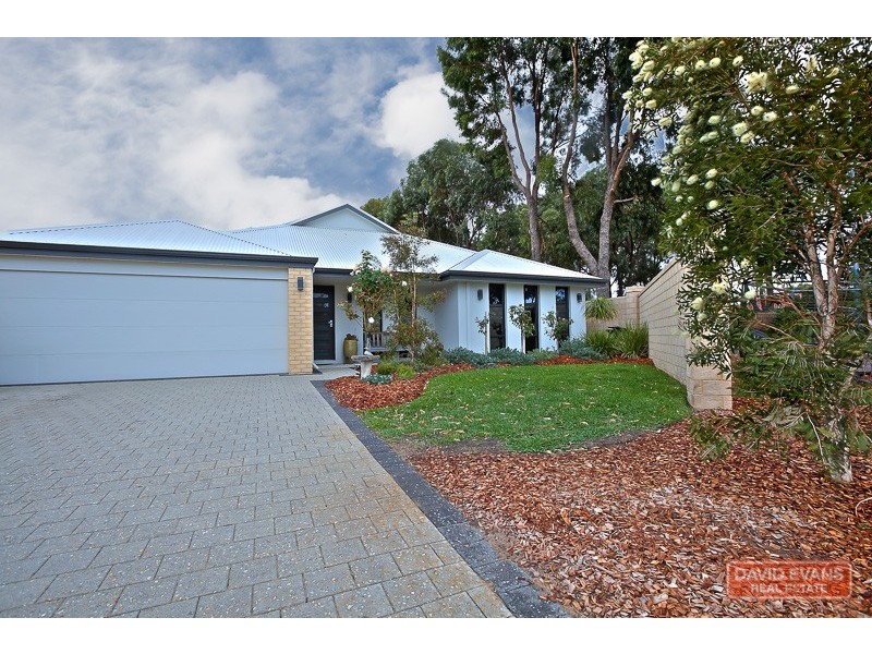 2 Mariposa Boulevard, Secret Harbour WA 6173