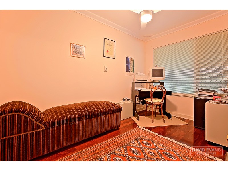 16 Heaton Way, Safety Bay WA 6169