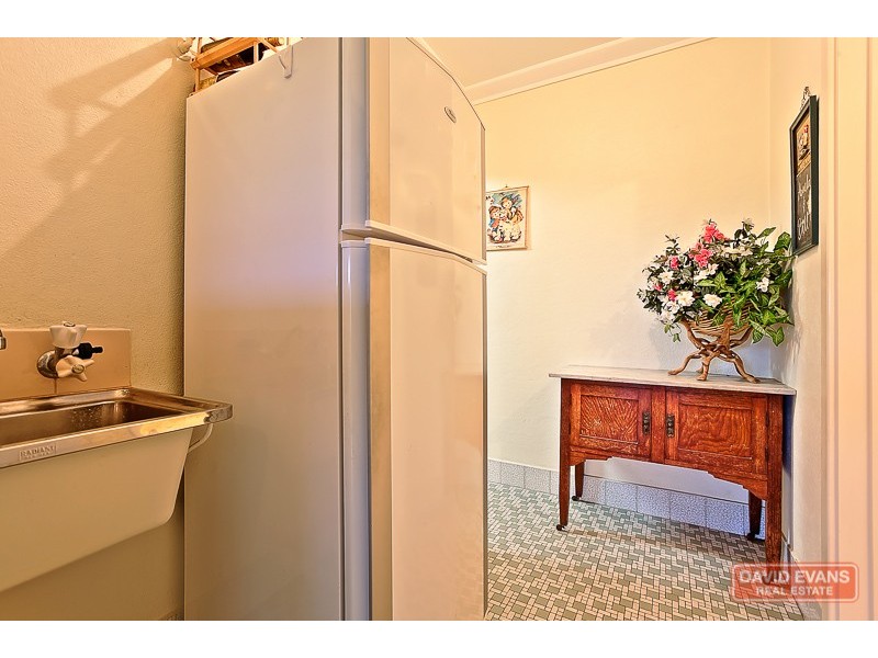 16 Heaton Way, Safety Bay WA 6169