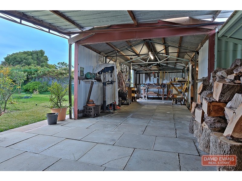 16 Heaton Way, Safety Bay WA 6169