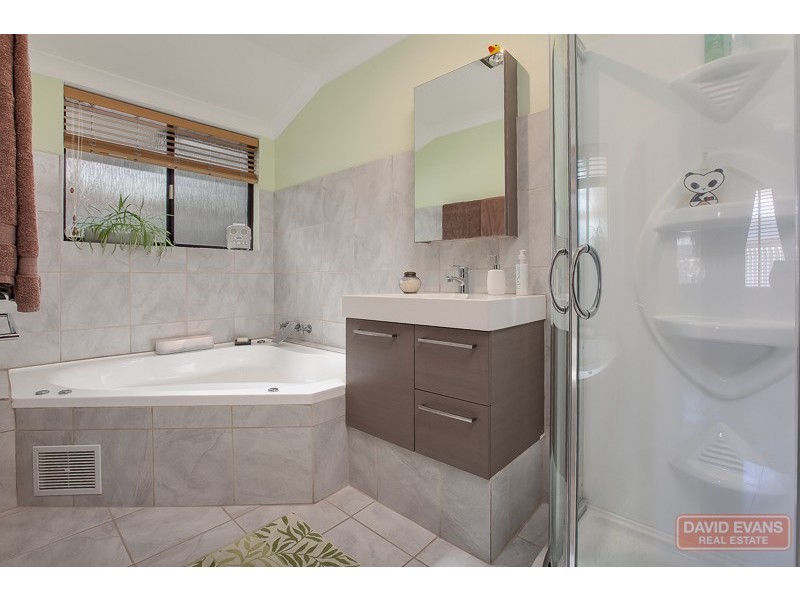 17 Kenton Way, Rockingham WA 6168