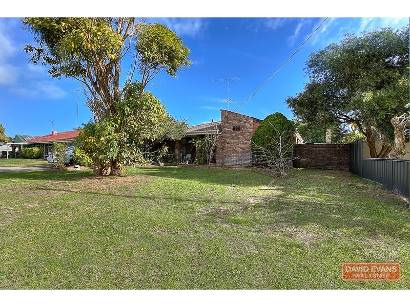 42 Fawdon Street, Safety Bay WA 6169