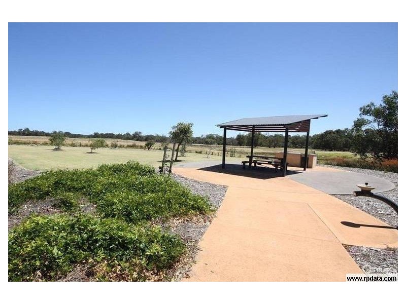 27 Castlereagh Vista, Millbridge WA 6232