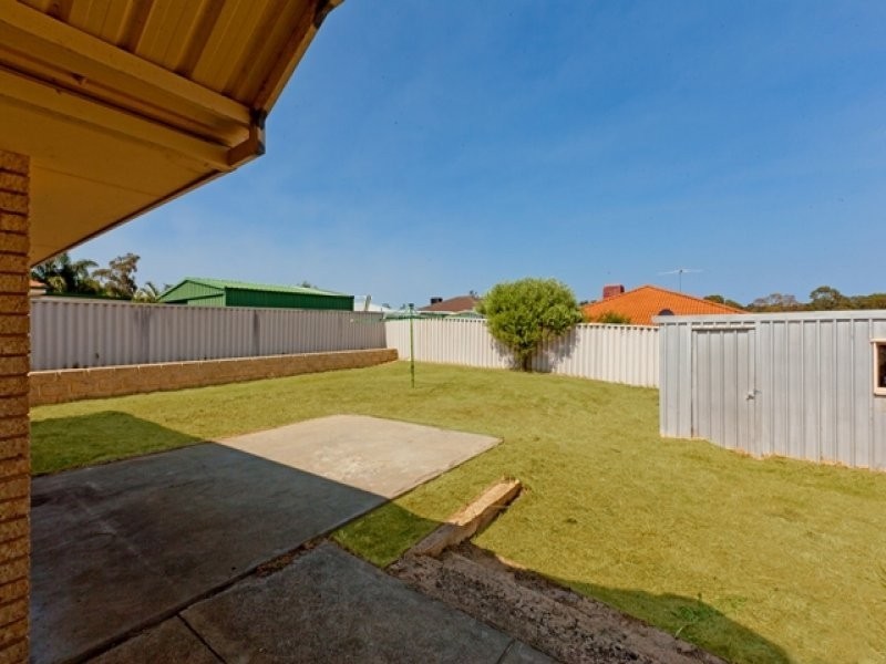 32 McNairn Cross, Leda WA 6170