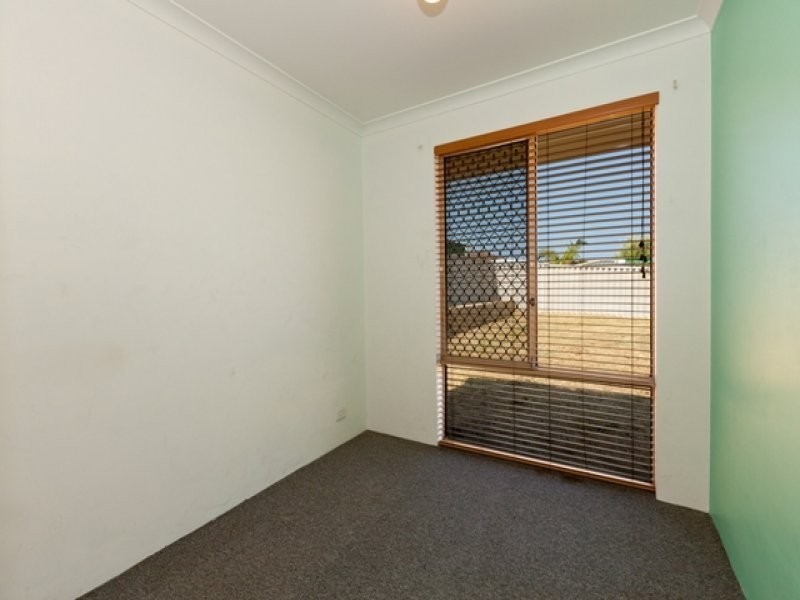 32 McNairn Cross, Leda WA 6170
