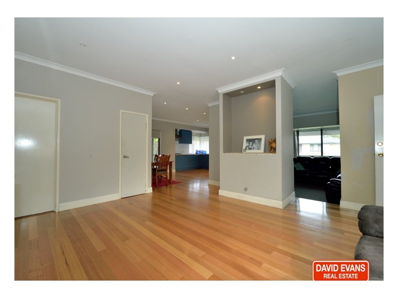 4 Mayfair Court, Cooloongup WA 6168