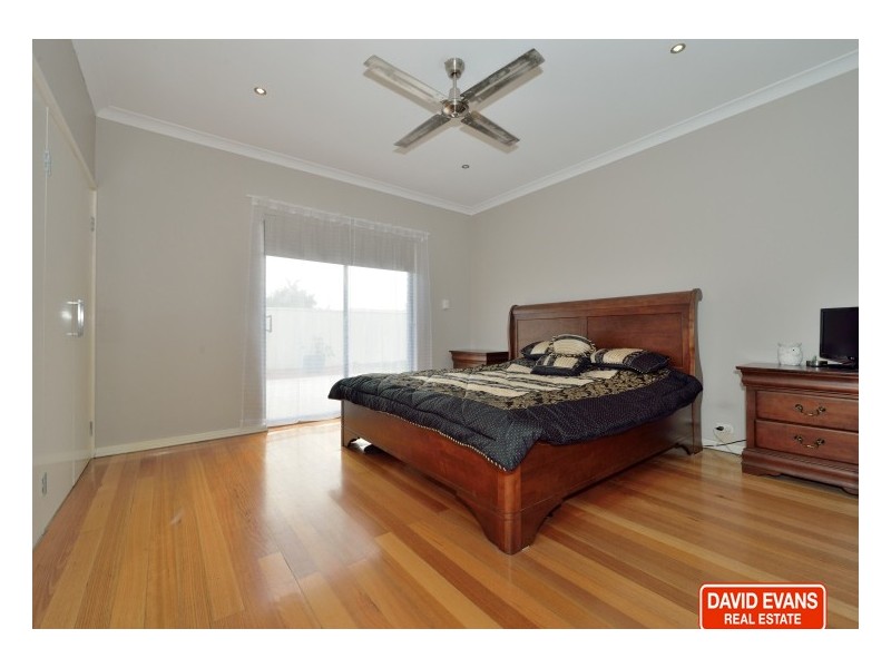 4 Mayfair Court, Cooloongup WA 6168