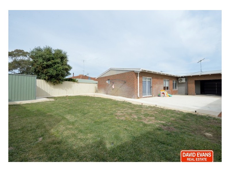 4 Mayfair Court, Cooloongup WA 6168