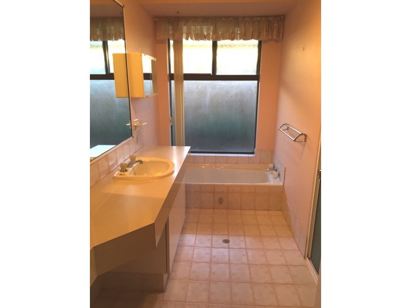 10 Annean Loop, Cooloongup WA 6168