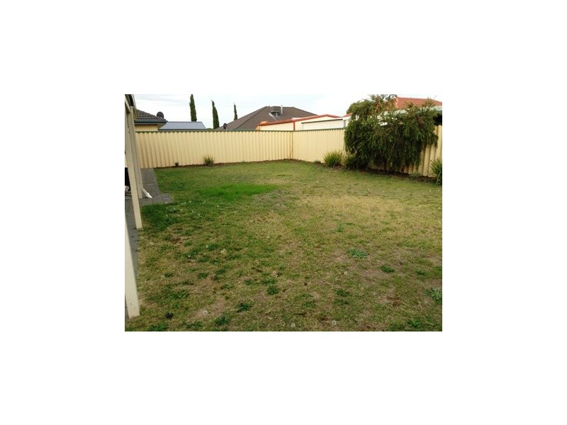 50 Amadeus Court, Port Kennedy WA 6172