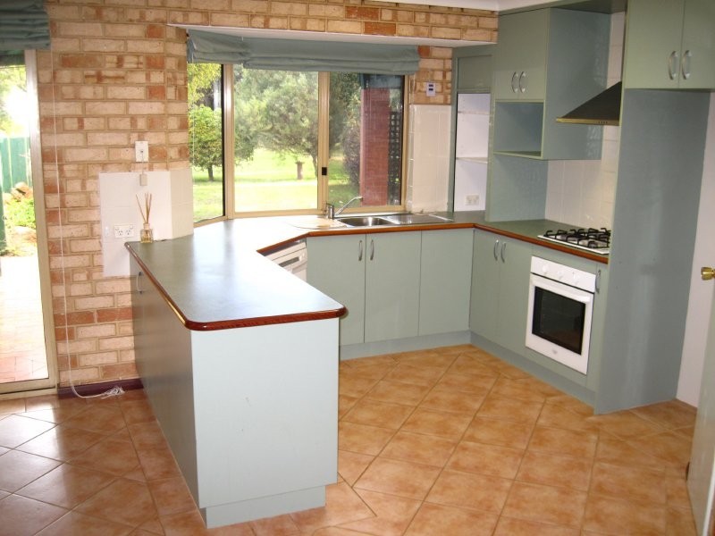 18 Trenant Park Gardens, Golden Bay WA 6174