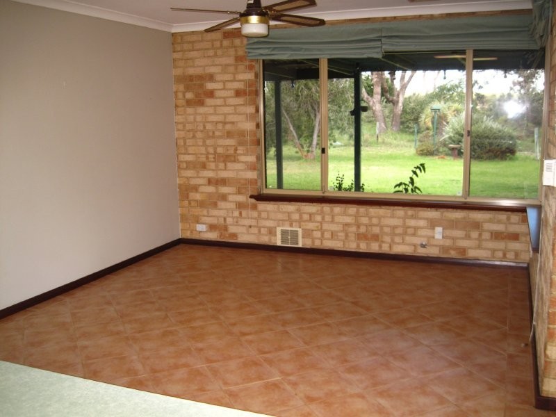 18 Trenant Park Gardens, Golden Bay WA 6174