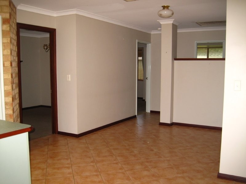 18 Trenant Park Gardens, Golden Bay WA 6174