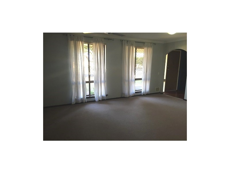 11 Tobin Way, Cooloongup WA 6168