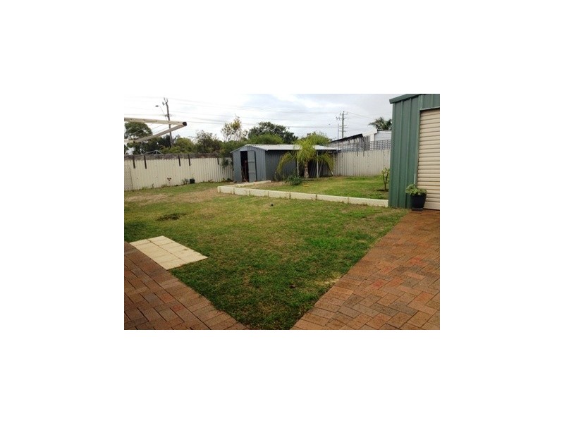 11 Tobin Way, Cooloongup WA 6168
