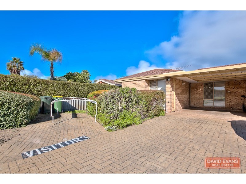 4/9 Merope Close, Rockingham WA 6168