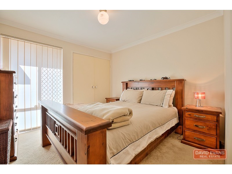 4/9 Merope Close, Rockingham WA 6168