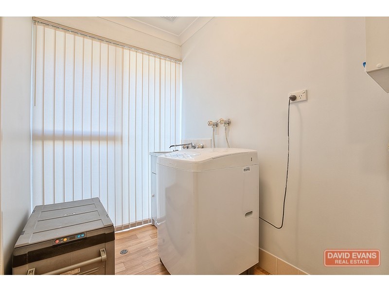 4/9 Merope Close, Rockingham WA 6168