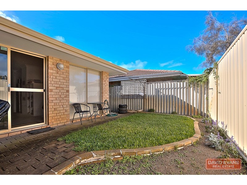 4/9 Merope Close, Rockingham WA 6168