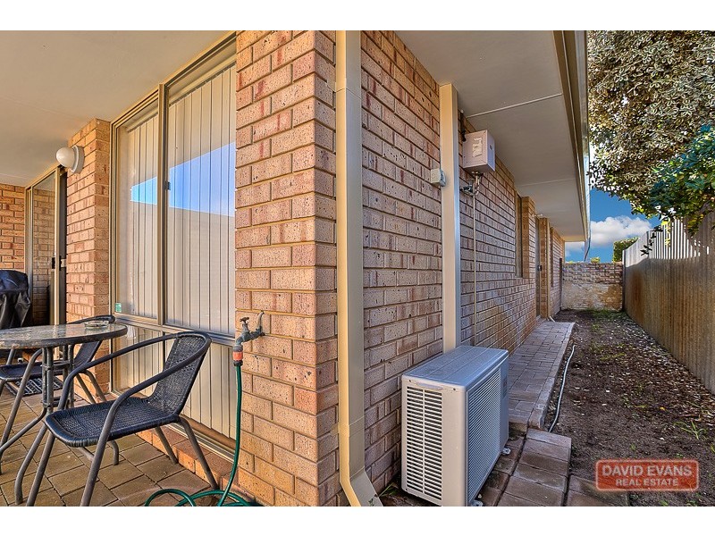 4/9 Merope Close, Rockingham WA 6168
