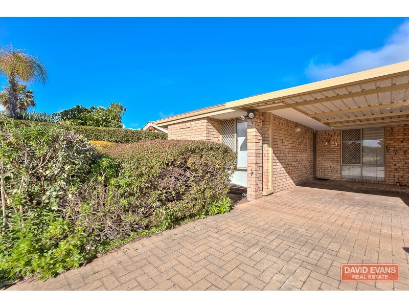 4/9 Merope Close, Rockingham WA 6168