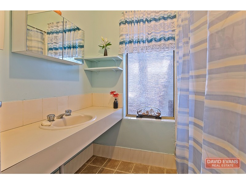 21 Bristol Street, Warnbro WA 6169
