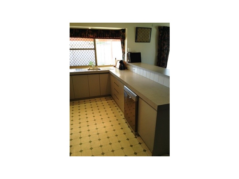 10 Amber Court, Warnbro WA 6169